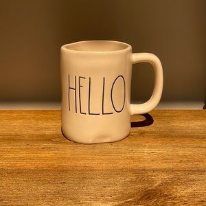 Rae Dunn “Hello” Mug like new